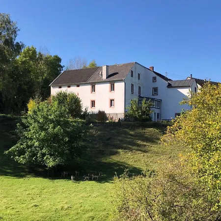 Ferienwohnung Künstlerhaus Rehblick Rockeskyll Exterior foto