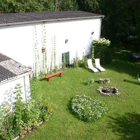 Ferienwohnung Künstlerhaus Rehblick Rockeskyll Exterior foto